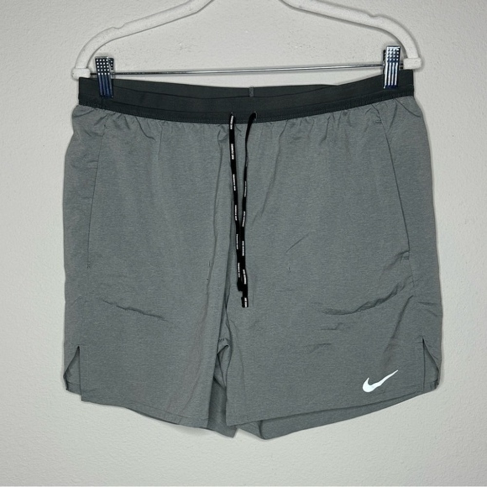 Nike Men's Athletic Shorts in Gray